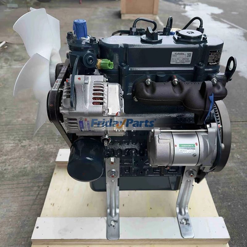 2300Rpm 11.8KW Engine Assembly for Kubota D902 Bobcat Skid Steer Loader MT55