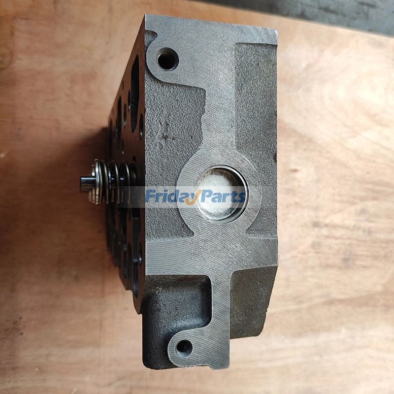 403C-15 Complete Cylinder Head With Valves 111018050