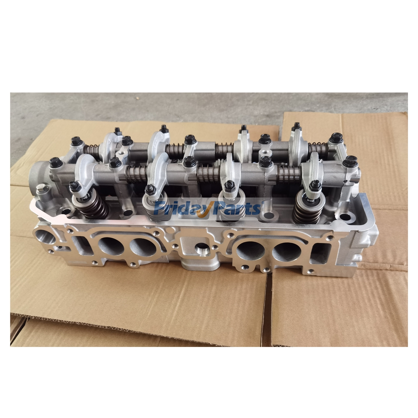Engine 4G63 8V Complete Cylinder Head with Valves for Mitsubishi Truck L200 L300