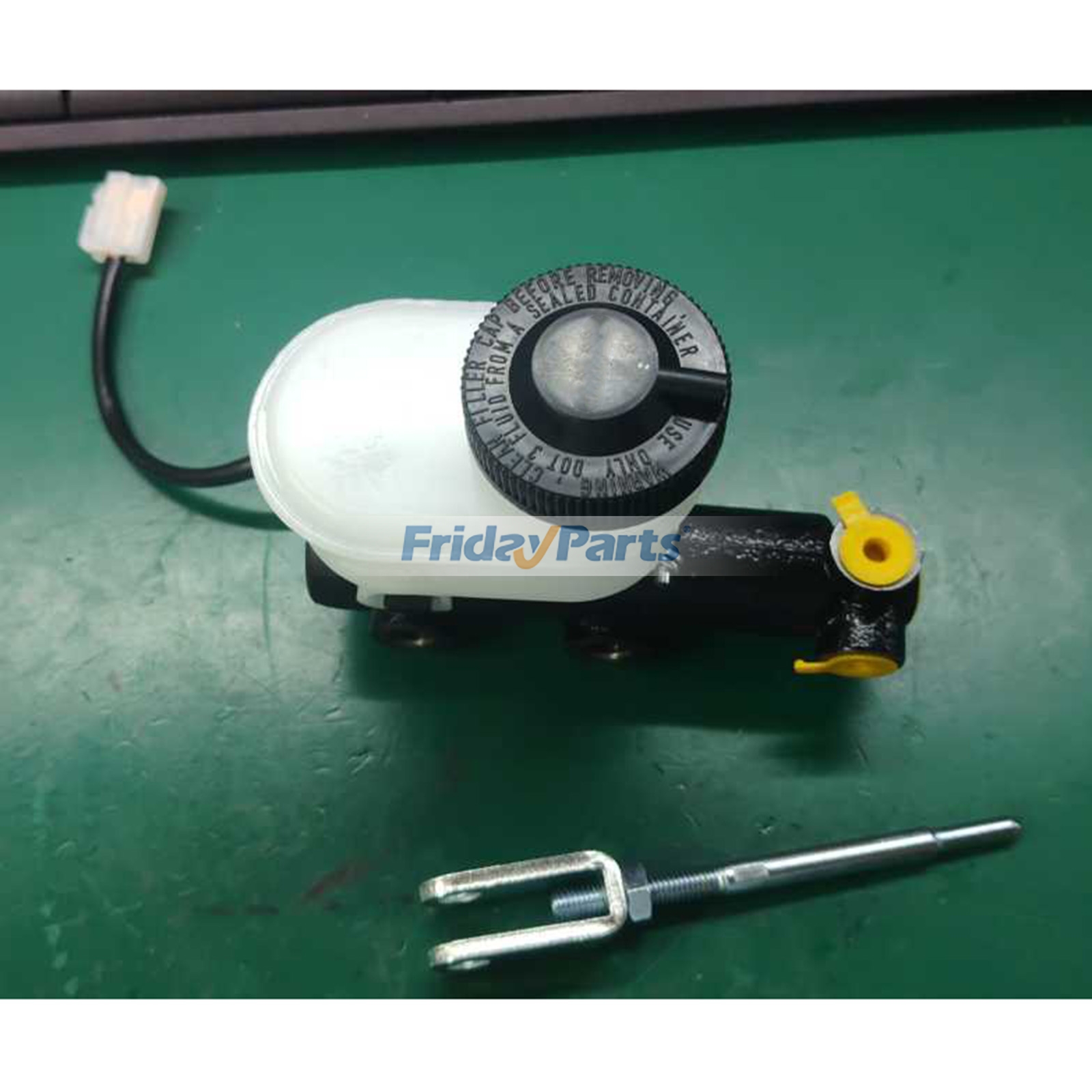 Brake Master Cylinder 91484-17100 for Mitsubishi Engine 4G52 Forklift FGTC25 FDC20 FGC15 FGC25 FGC30