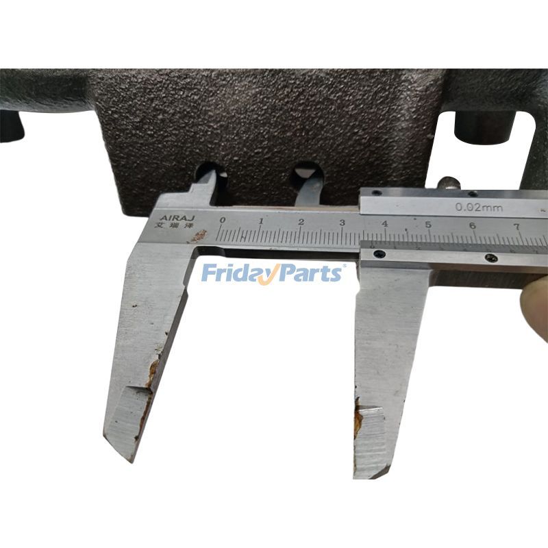 Exhaust Manifold 6205-11-5130 for Komatsu EGS65-5 S4D95LE-2 Cummins B3.3 Engine Doosan Daewoo 470 plus Skid Steer for less