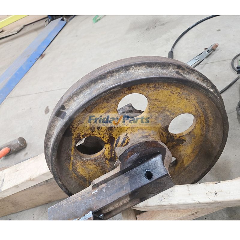 コマツ 油圧ショベル PC60-5 PC60-6 PC60L-5 PC60L-6 PC60U-5 PC70-6 PC70-6S 用フロントアイドラー 201-30-00012