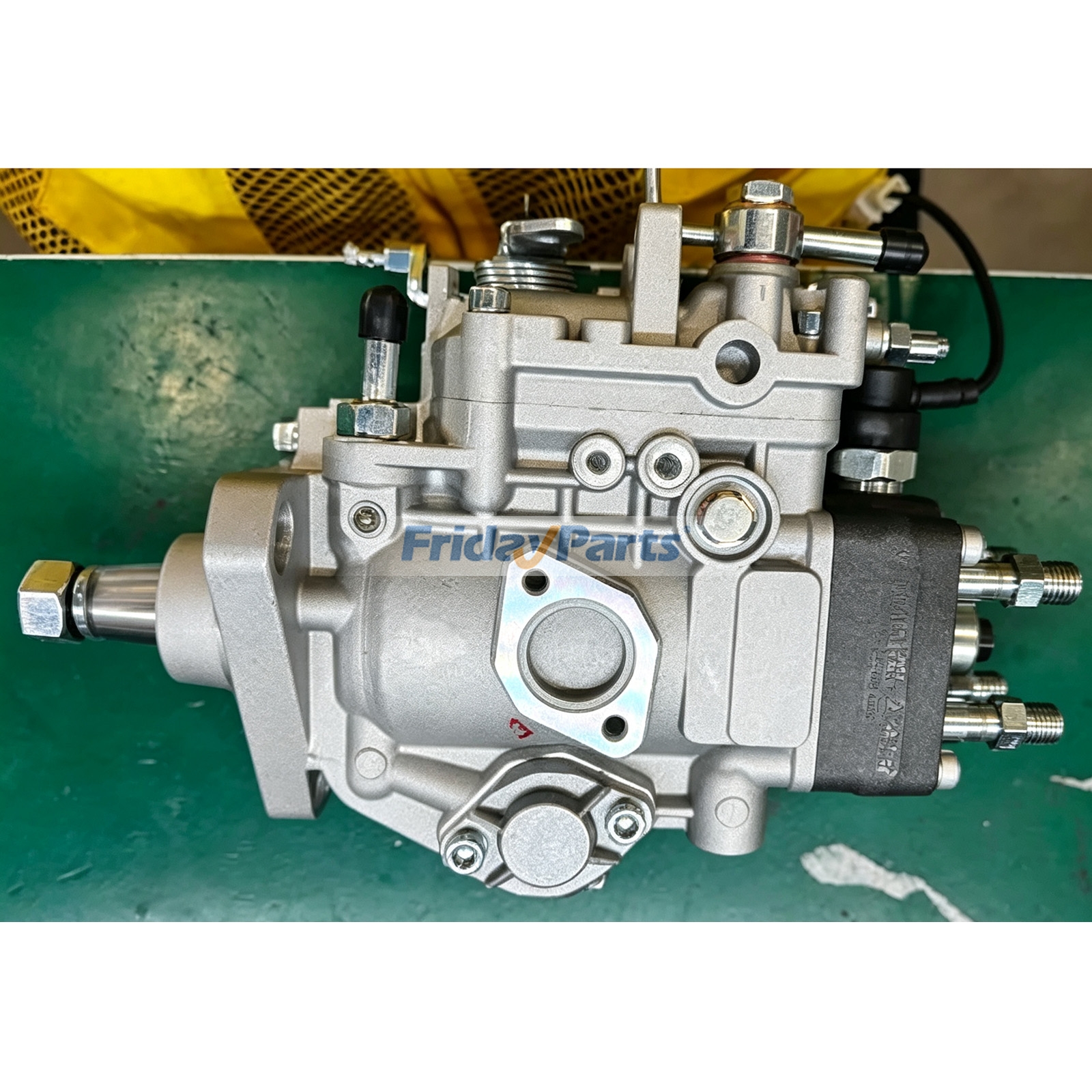 Bomba de inyección de combustible 9460614837 104742-7212 129672-51901 para motor Yanmar 4JH3 4JH3-HTE 4JH3-DTE de FridayParts
