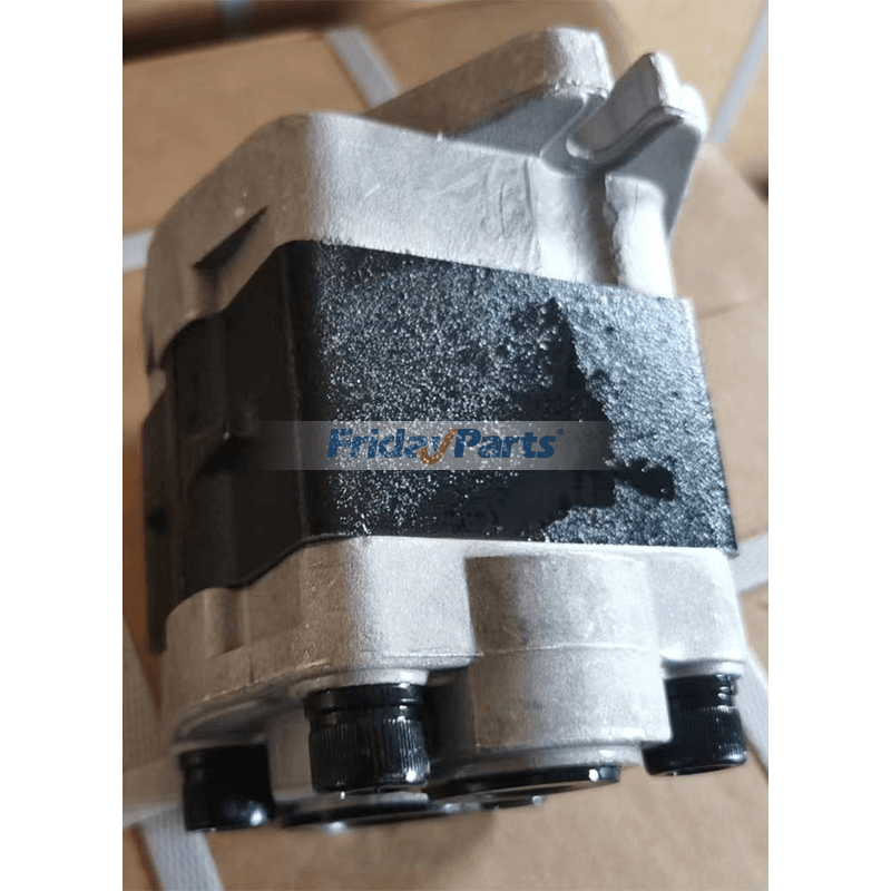 キャタピラー CAT トラクター D3C D4C D5C 用ギアポンプ 111-5789