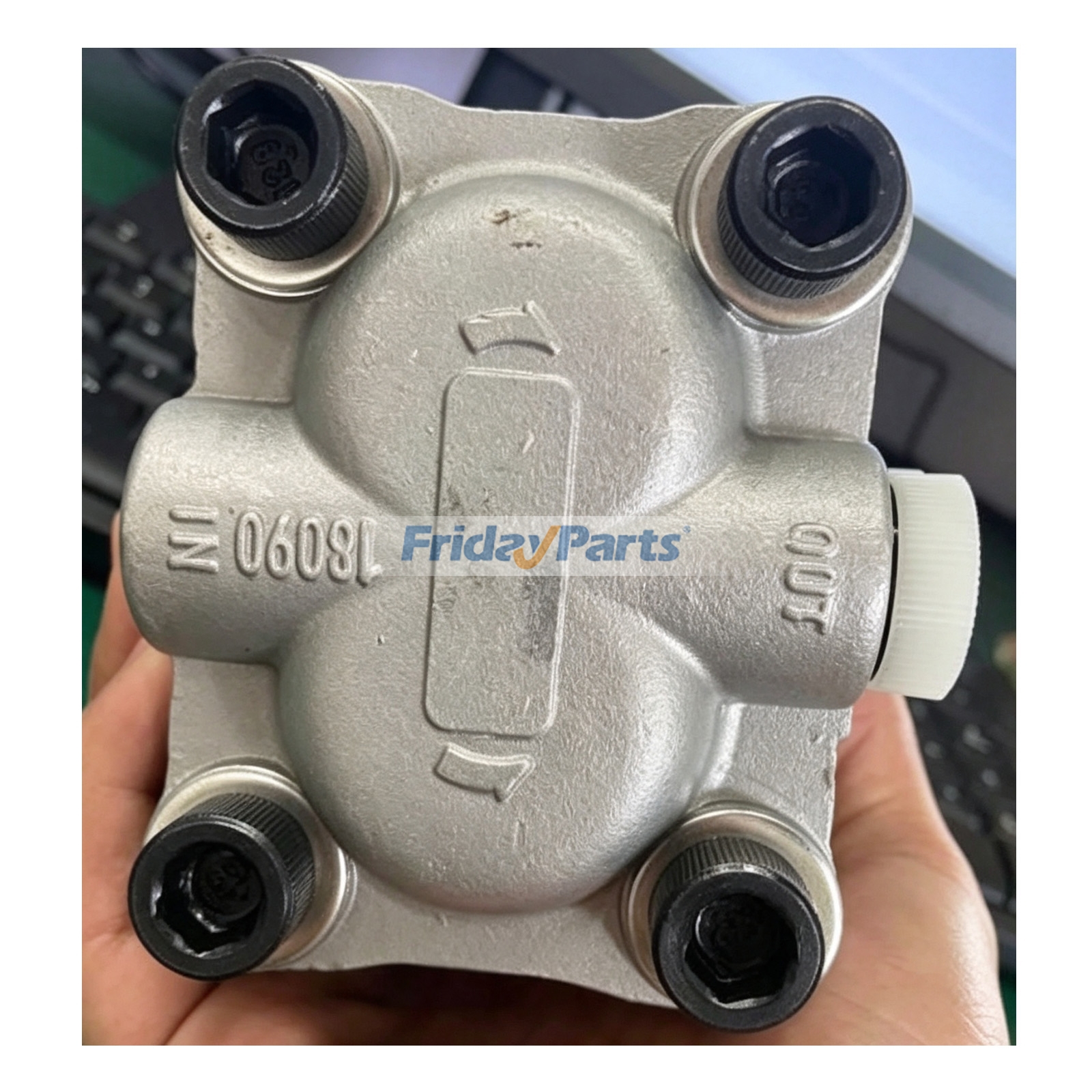 Bomba de pistón hidráulica PVD-1B-32BP-11G5-4608F para excavadora Hanix 26B de FridayParts