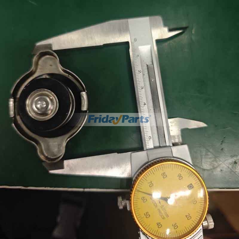 Tapón de llenado del radiador para excavadora Komatsu PC58-8 de FridayParts