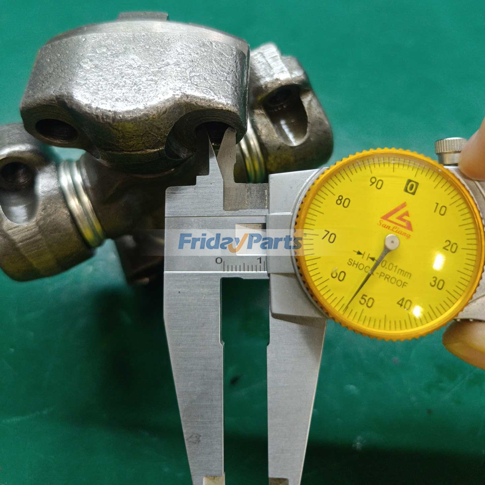 U-Joint compatible with Forklift