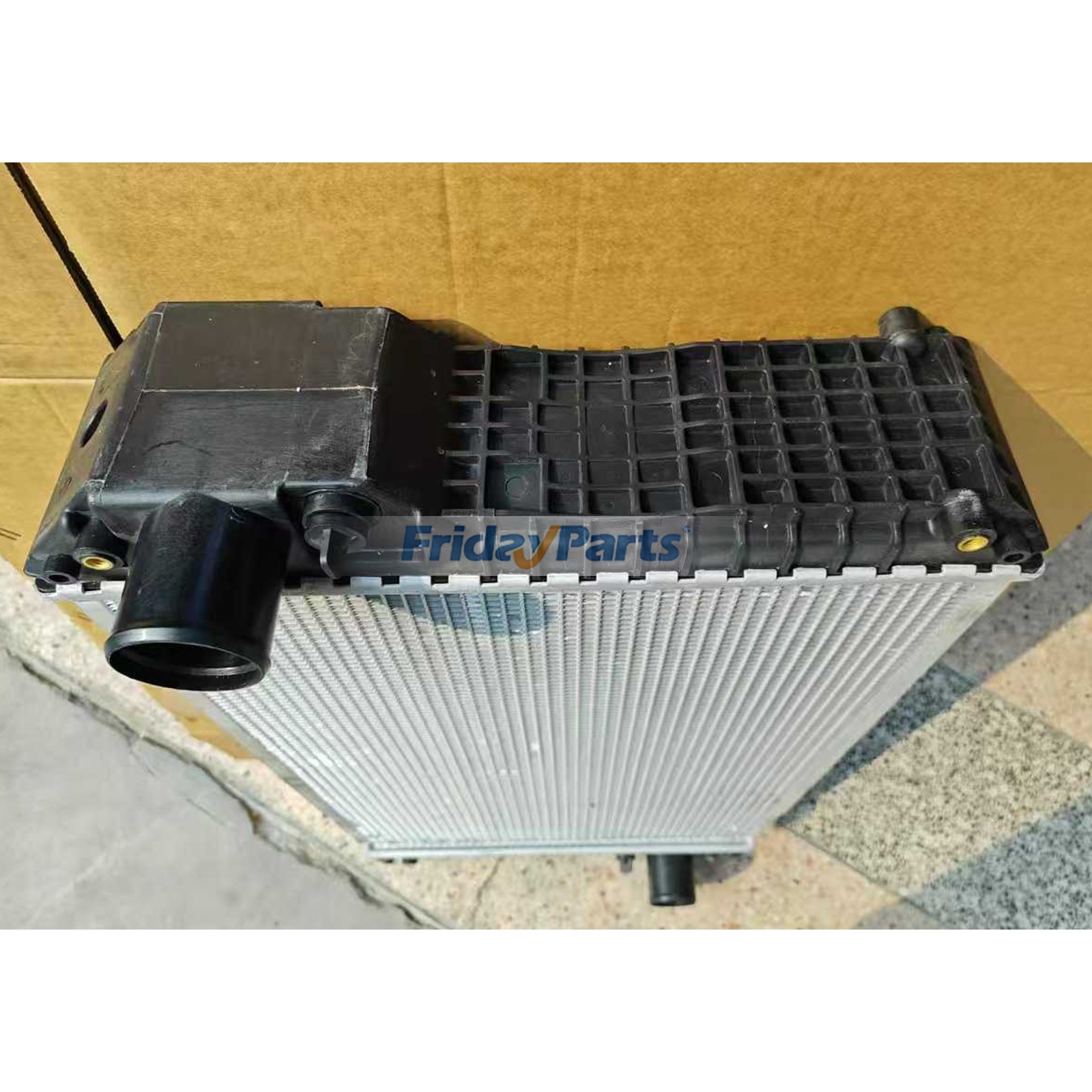 Engine,Forklift,Loader Water Tank Radiator